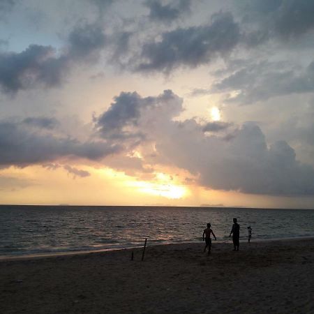 Bluesky Beach Bungalows Ko Lanta エクステリア 写真