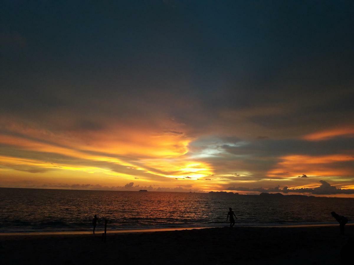 Bluesky Beach Bungalows Ko Lanta エクステリア 写真