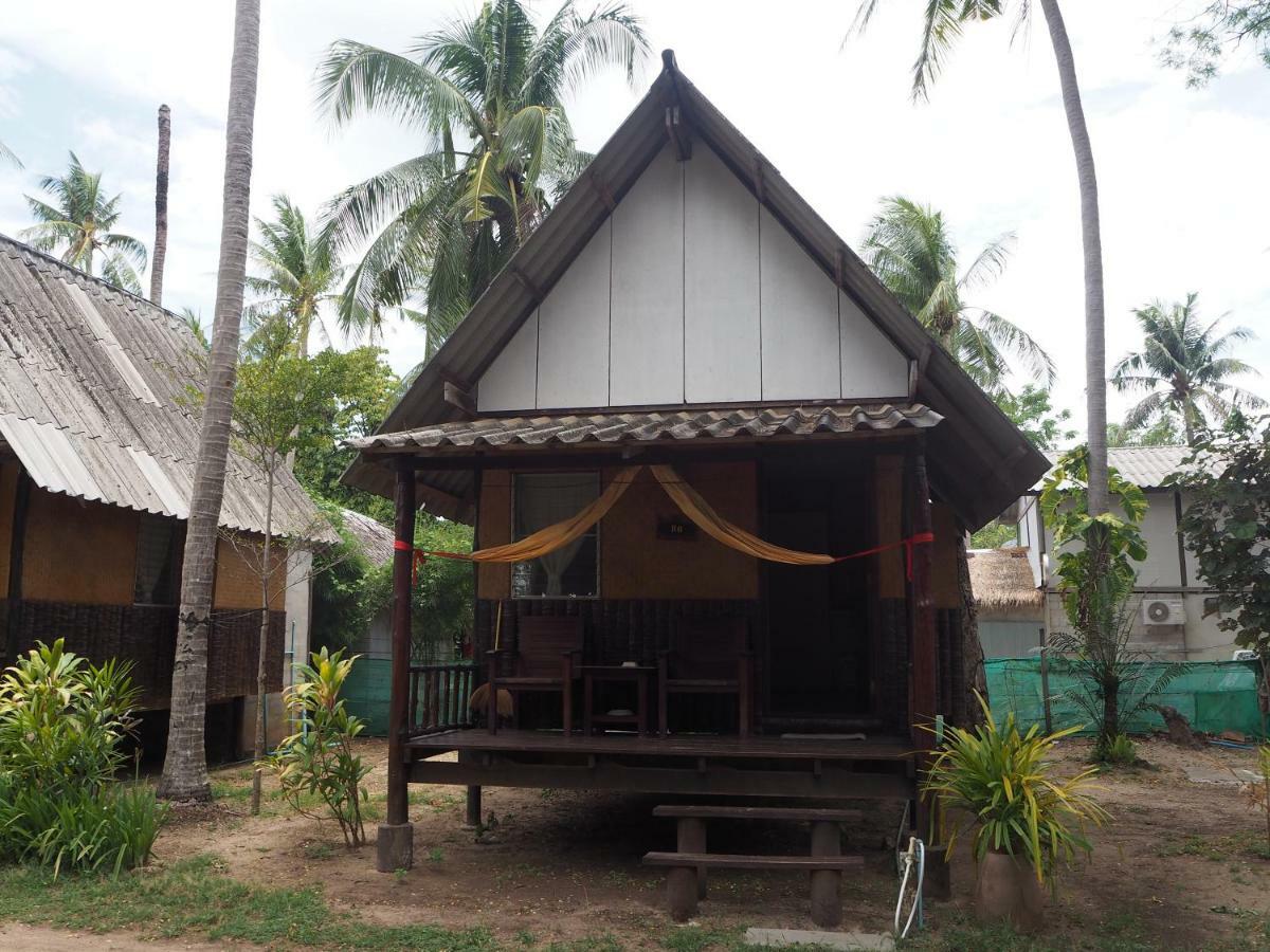 Bluesky Beach Bungalows Ko Lanta エクステリア 写真