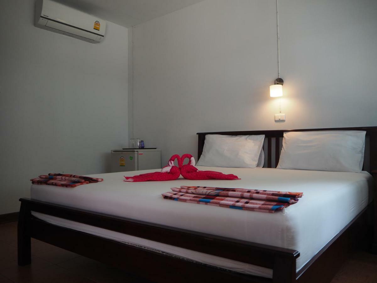 Bluesky Beach Bungalows Ko Lanta エクステリア 写真
