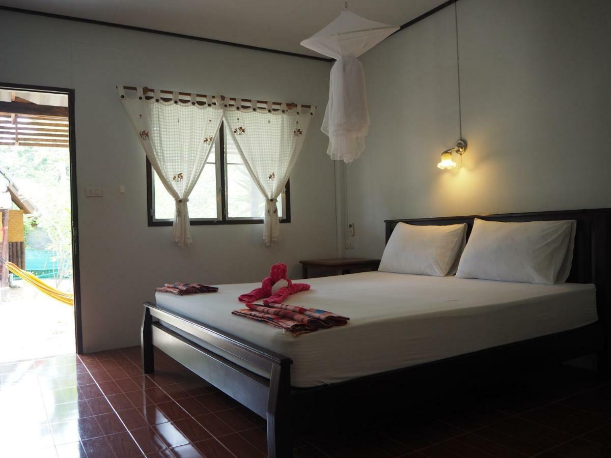 Bluesky Beach Bungalows Ko Lanta エクステリア 写真
